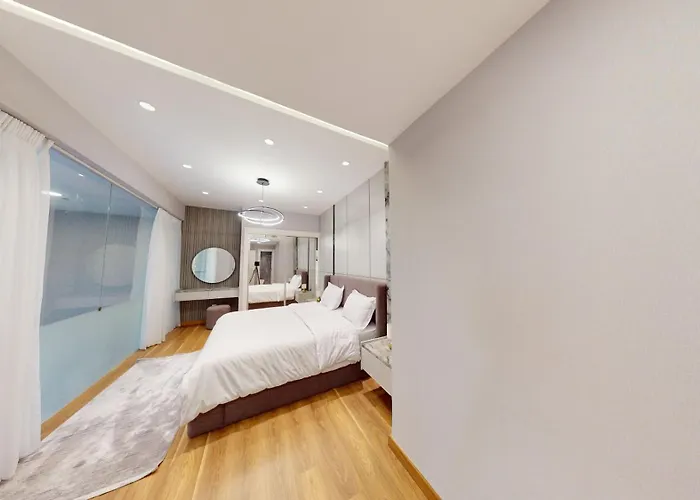 Al Fares Luxury Furnished Apartment-Damac Tower
