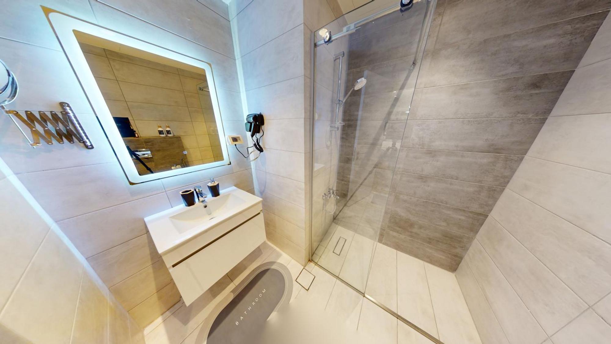 Apartamento Al Fares Luxury Furnished Apartment-damac Tower
