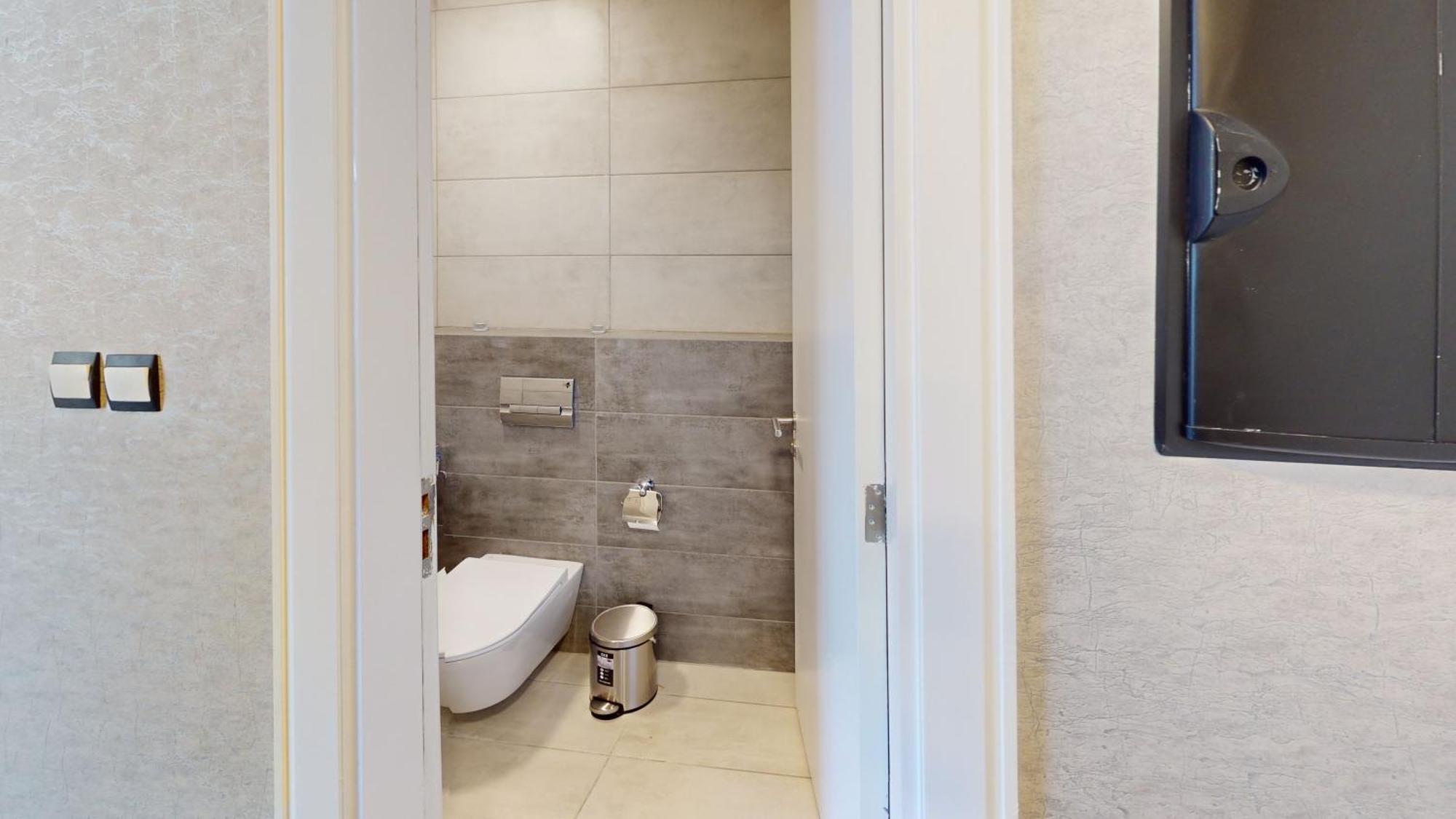 Al Fares Luxury Furnished Apartment-damac Tower Apartamento Amã